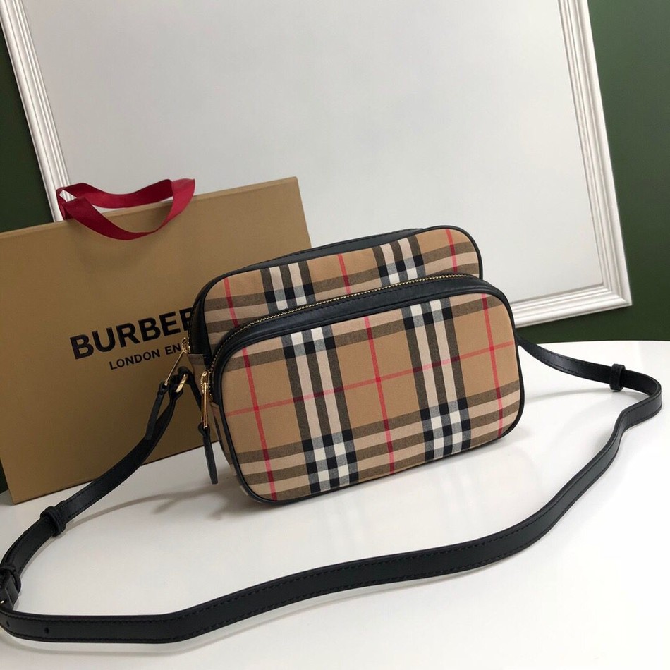 Burberry Vintage Vintage Check Material Camera Bag