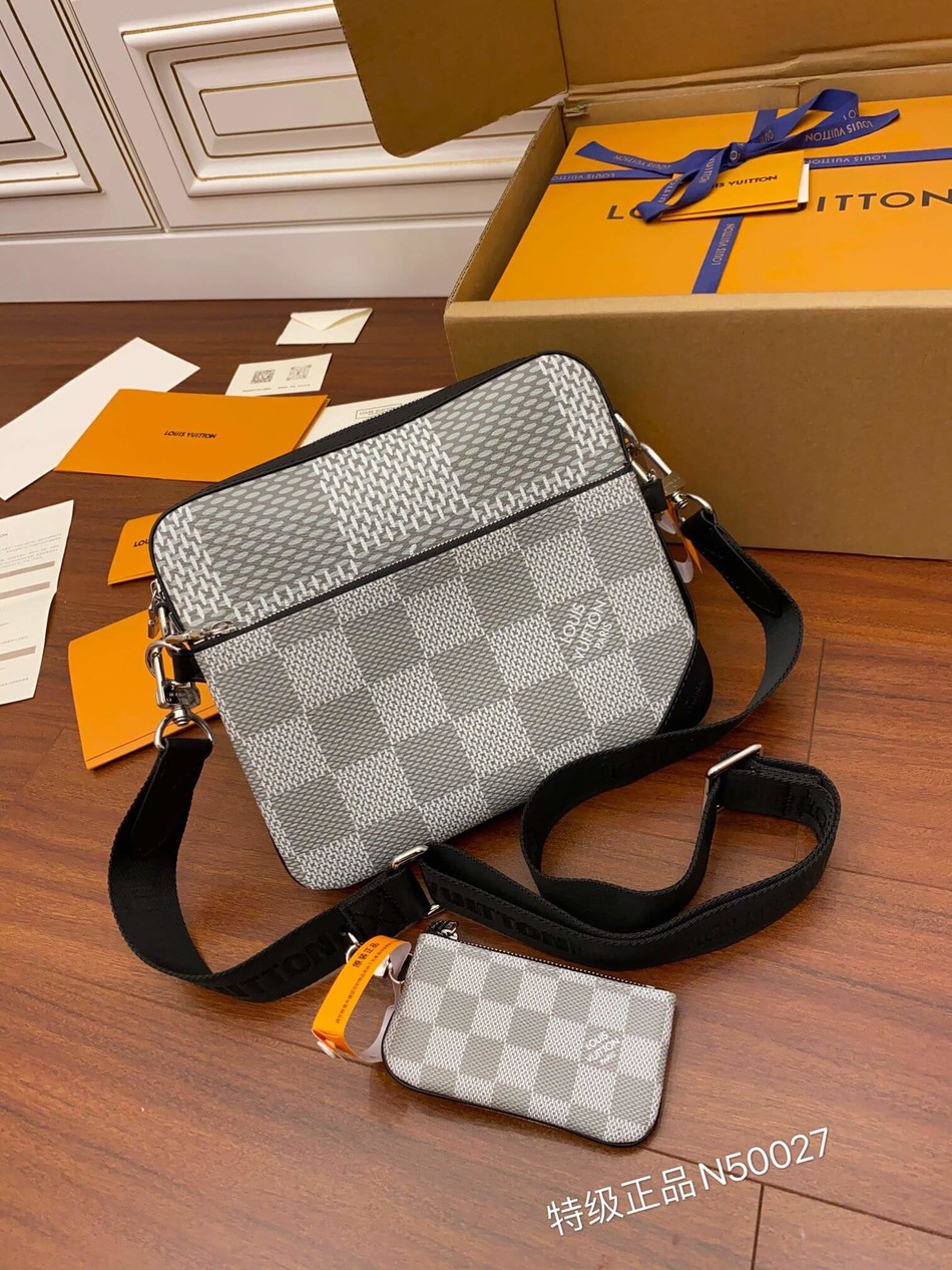 Louis Vuitton Trio three-in-one messenger bag white grid N50027