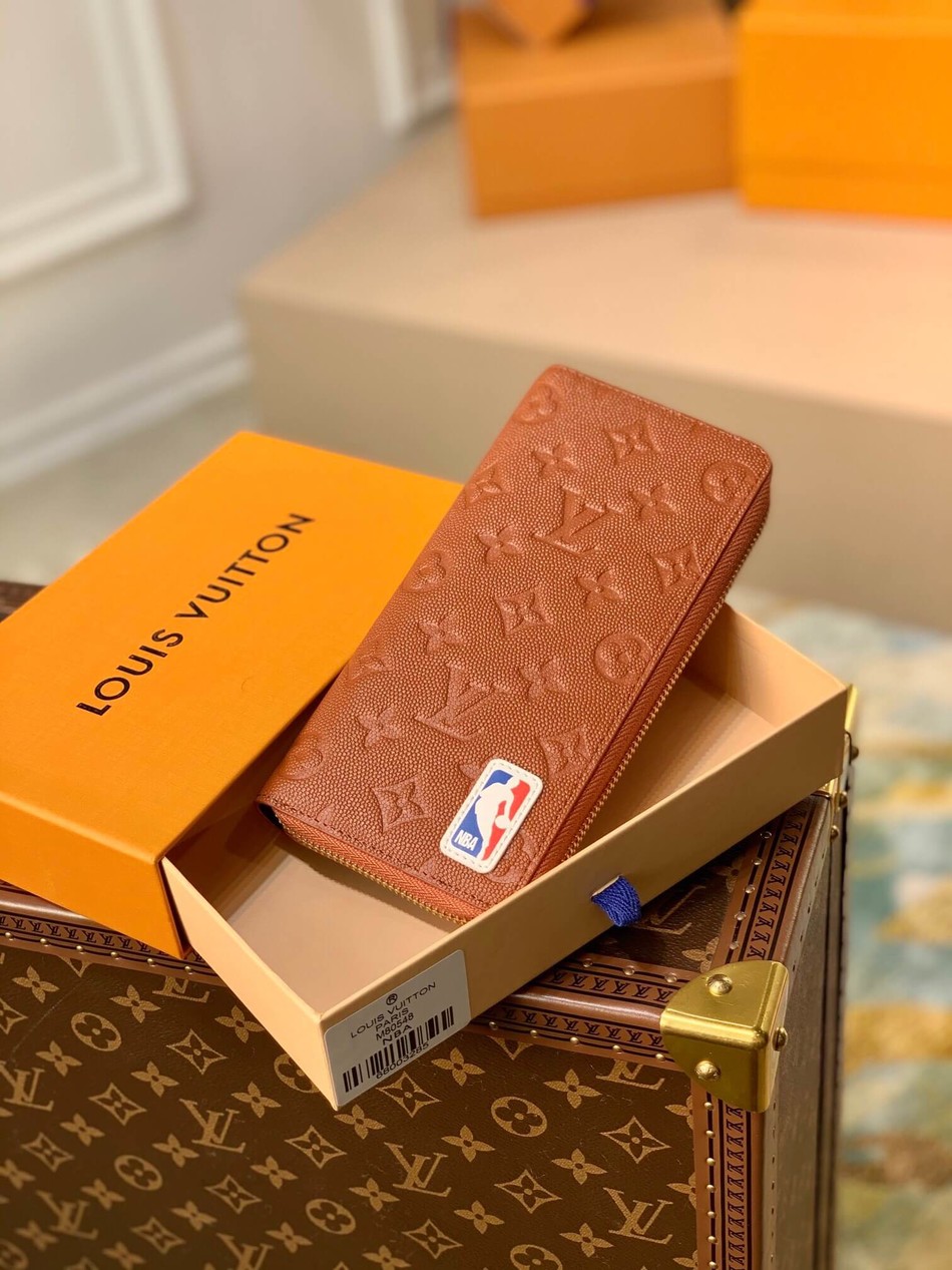Louis Vuitton x NBA Zippy wallet M80548