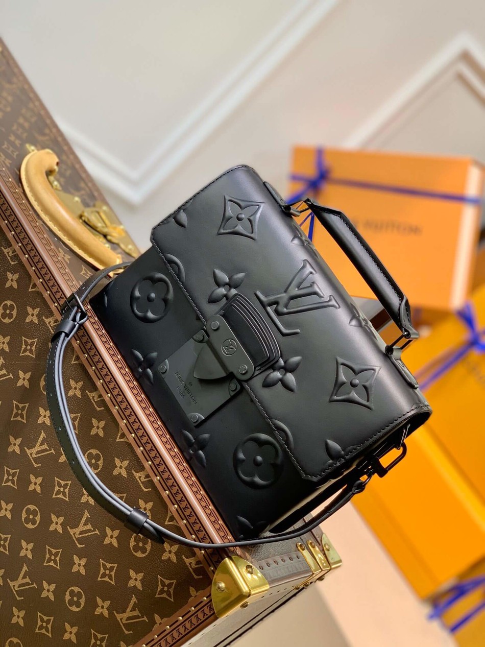 Louis Vuitton Ambassadeur PM M58711