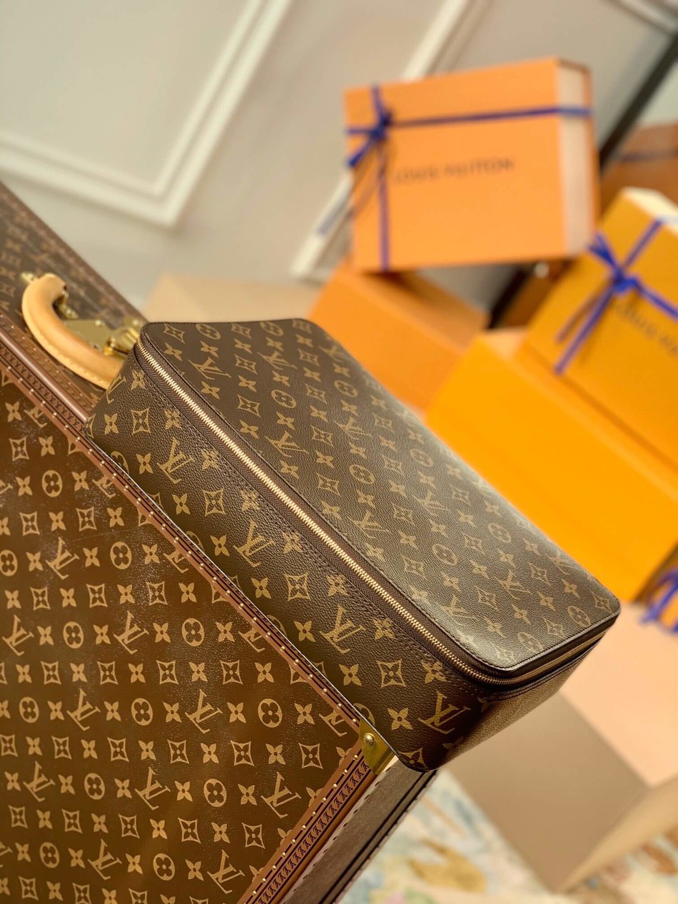 Louis Vuitton Packing Cube GM M43690