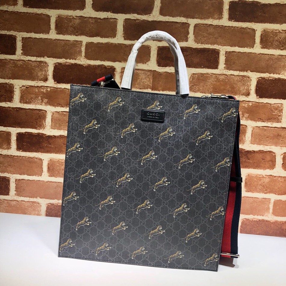 Gucci tiger print soft canvas tote bag 495559