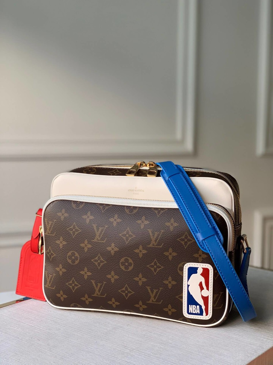 Louis Vuitton x NBA NIL Messenger Bag M85143