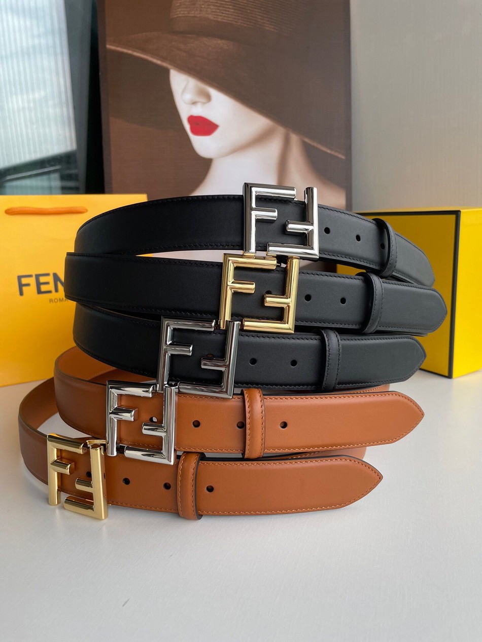 Fendi men s FF logo exquisite craftsmanship metal buckle, leather belt