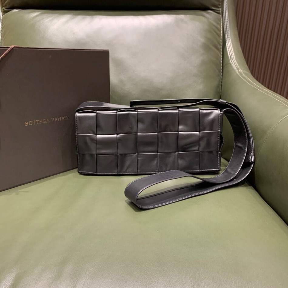 Bottega Veneta Cassette woven bag