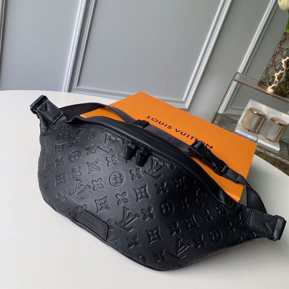 Louis Vuitton Discovery Bumbag M44388