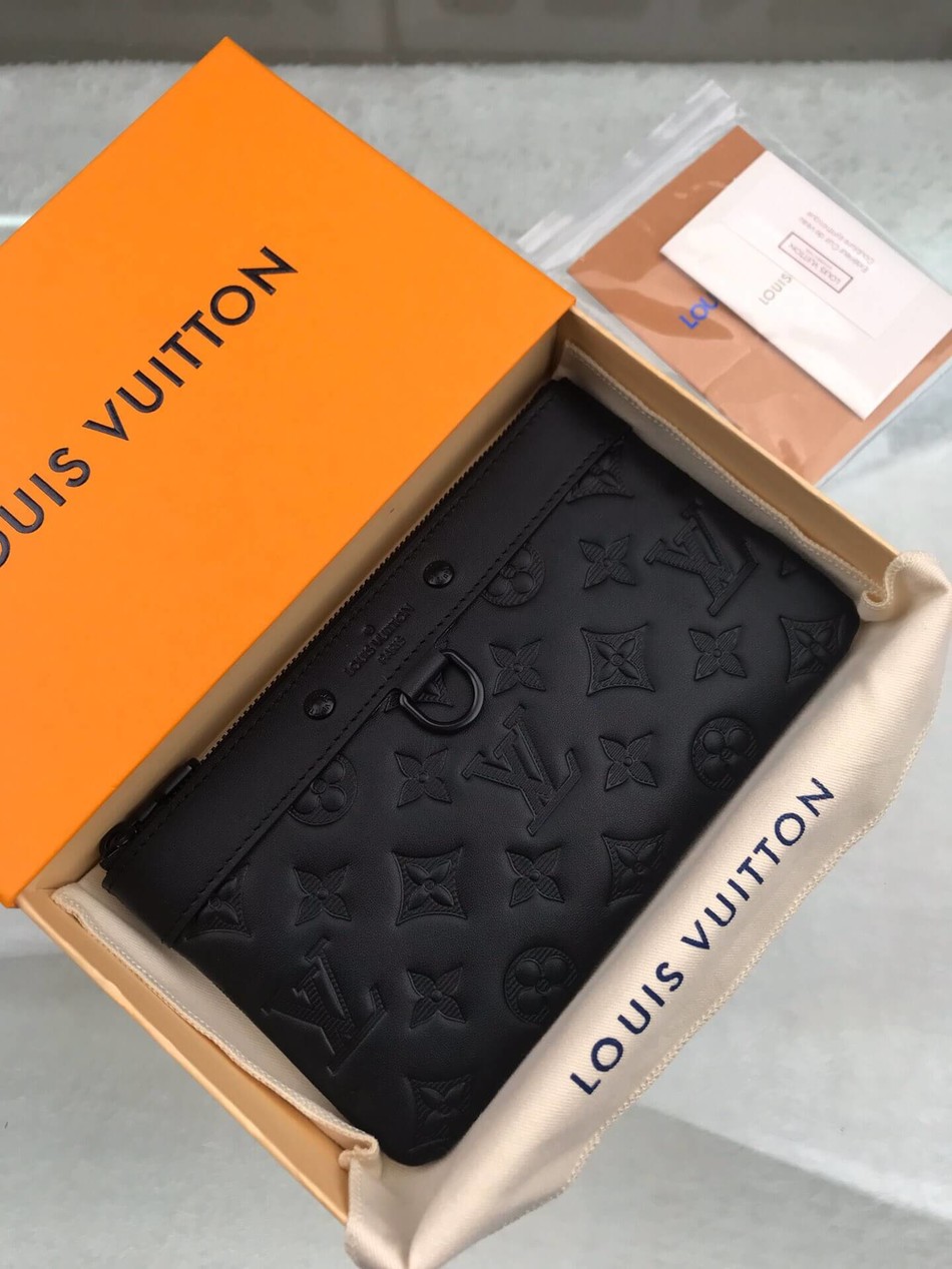 Louis Vuitton Discovery Pochette Small Clutch M44335