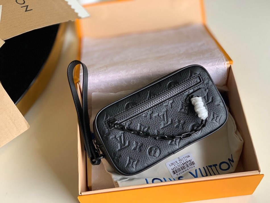 Louis Vuitton Virgil Abhol Chain Clutch M55703