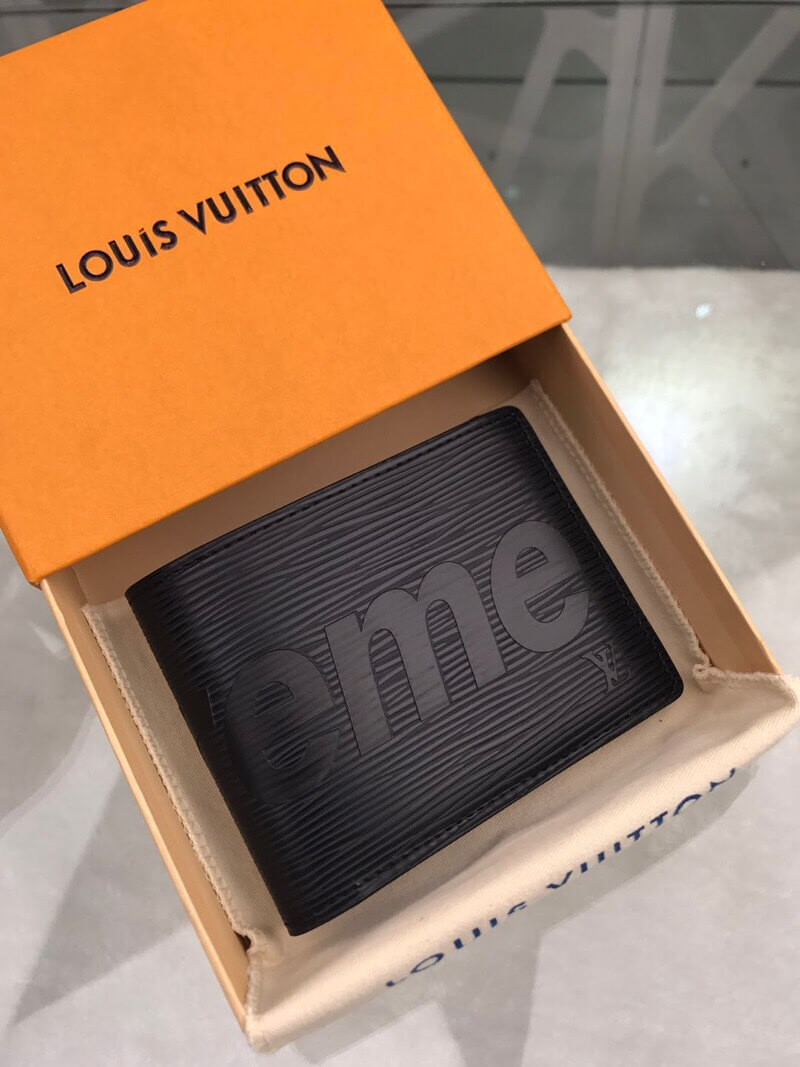 Louis Vuitton Supreme wallet M60332