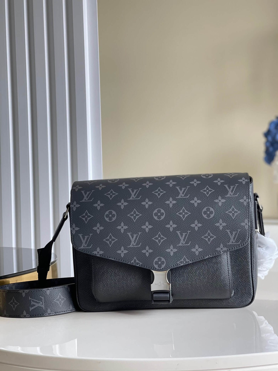 Louis Vuitton New Messenger K45 Messenger Bag M30746
