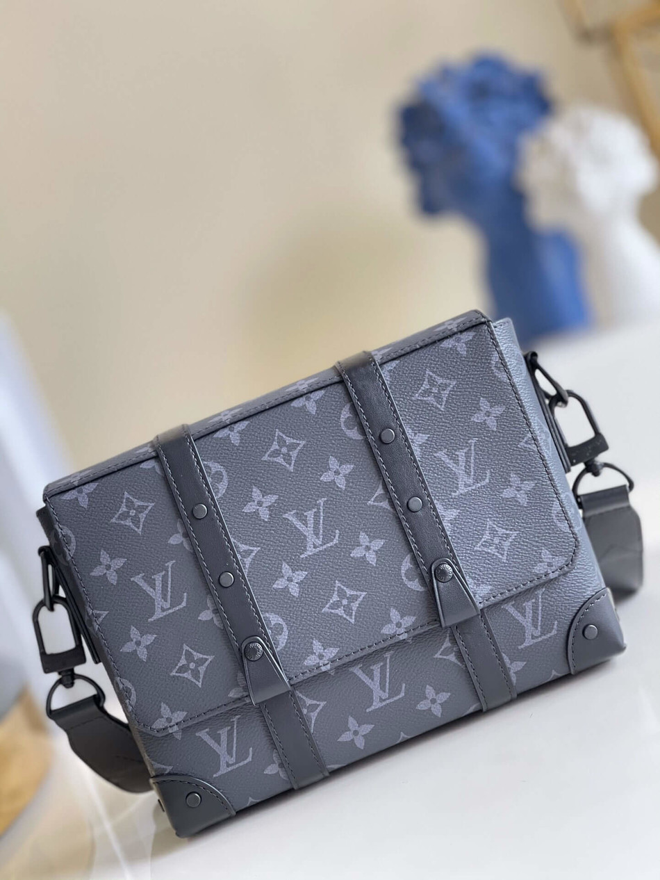 Louis Vuitton Cuboid Trunk Messenger Bag M45727