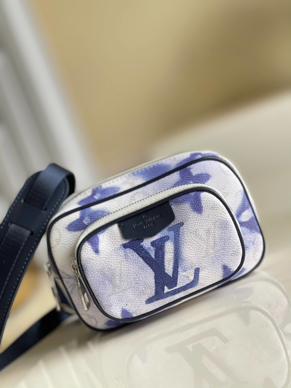 Louis Vuitton Outdoor Pouch Messenger Bag M45763