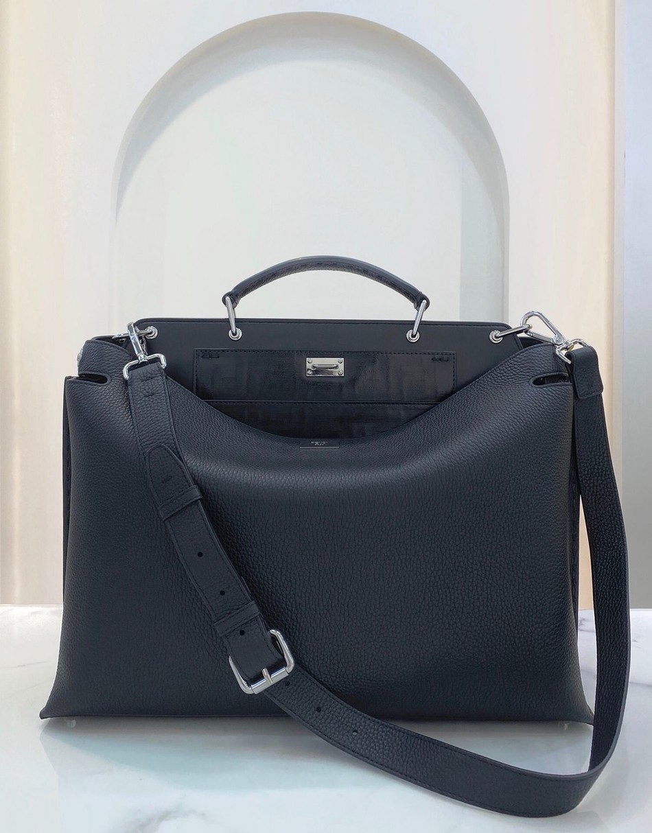 Fendi classic FF shoulder bag