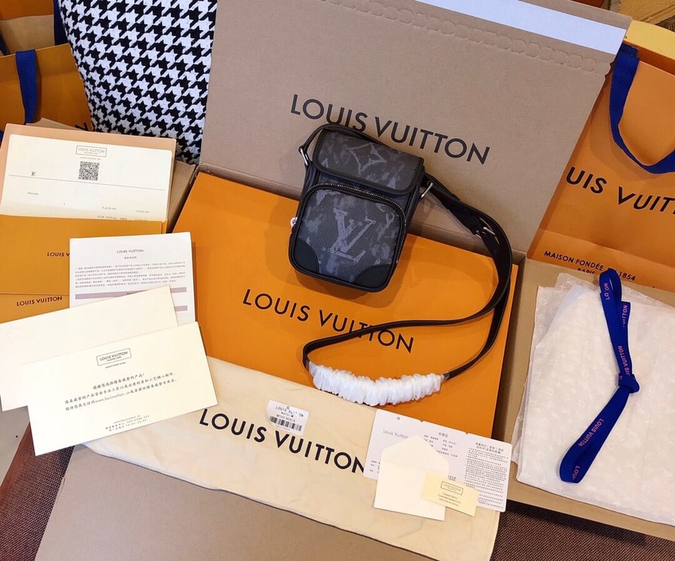 Louis Vuitton Nano Amazon Messenger M45650