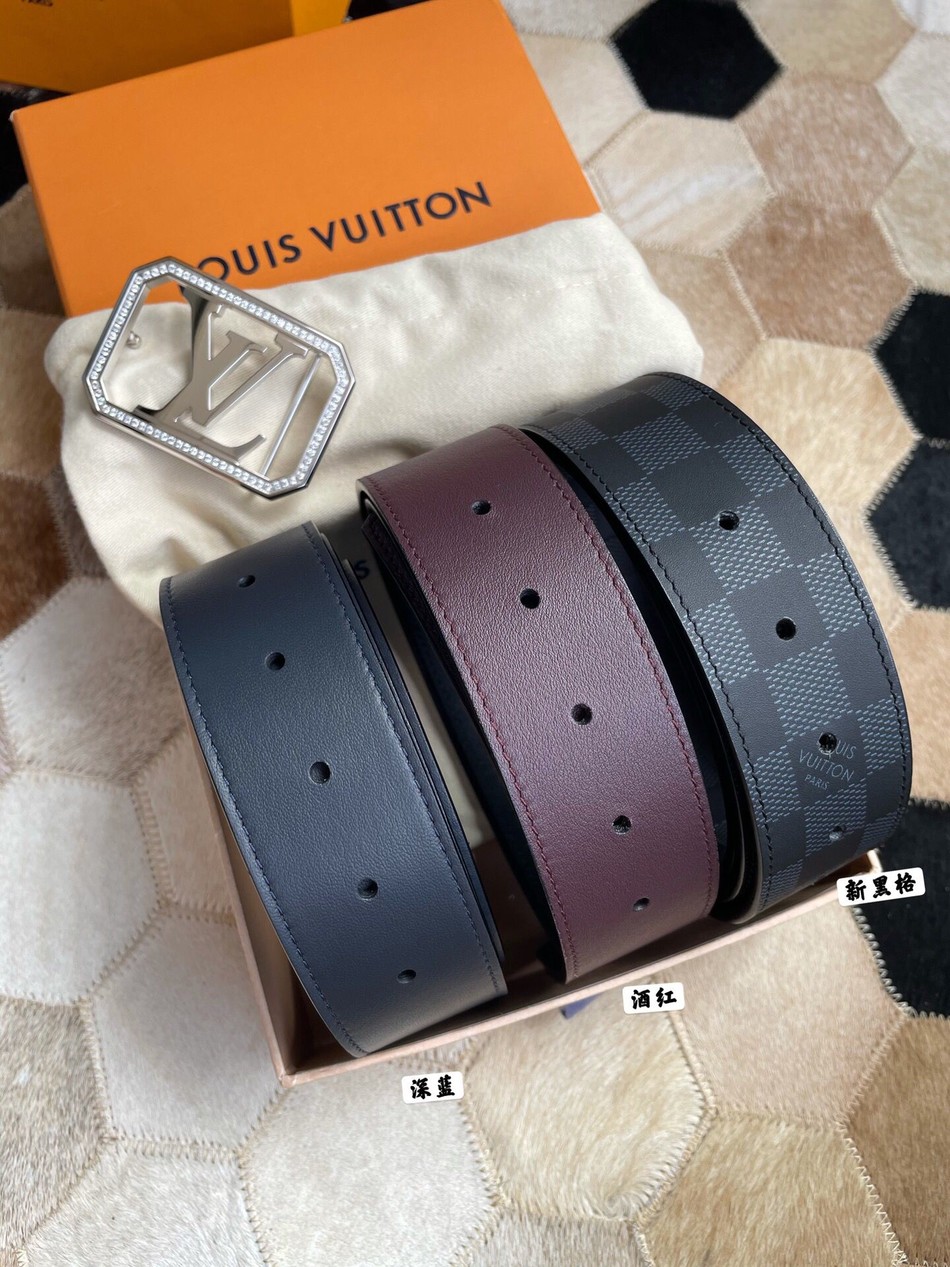 Louis Vuitton stainless steel letter square buckle 40mm Reversible belt