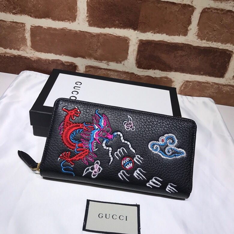 Gucci embroidered black men s Zippy Wallet