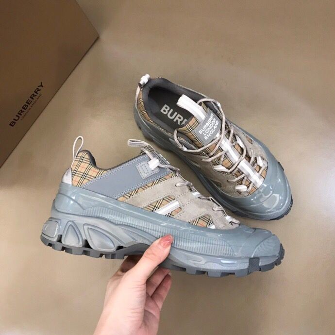 Burberry Union sneakers