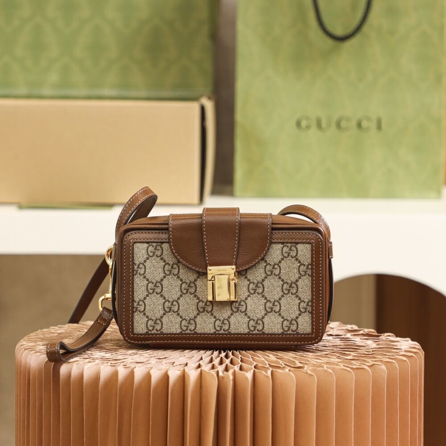 Gucci GG mini bag with clasp closure 614368 92TCG 8563