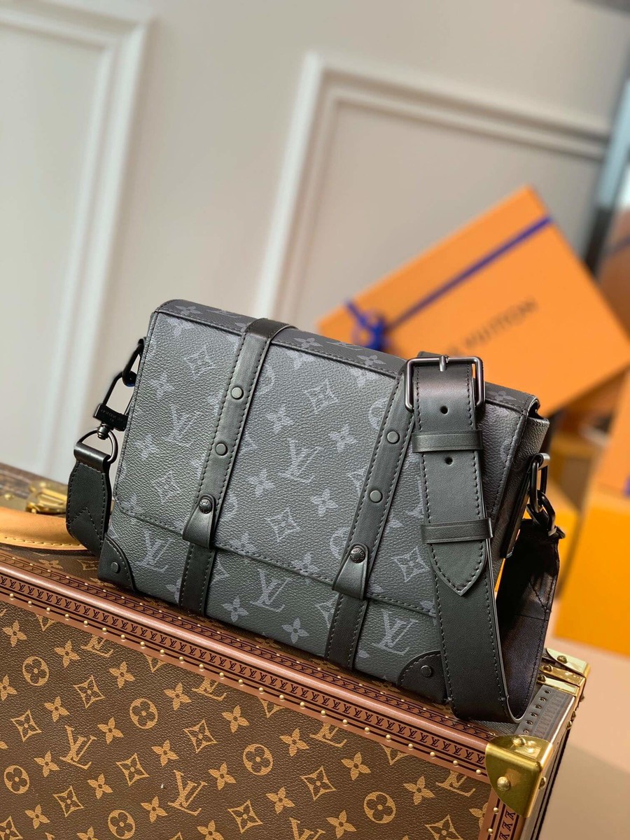 Louis Vuitton Trunk Messenger bag M45727 black