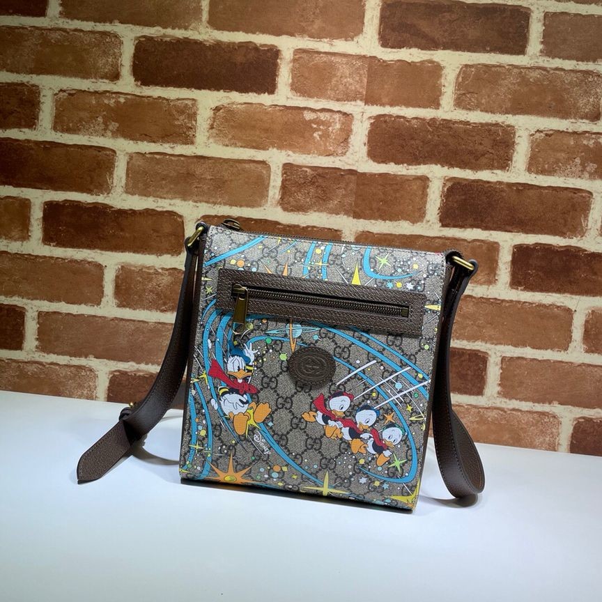 Gucci Disney x Gucci Donald Duck print messenger bag 645054