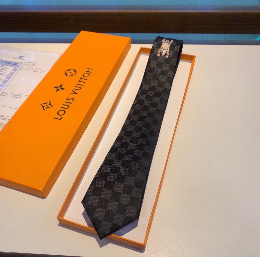 Louis Vuitton Classic men s tie in silk fabric