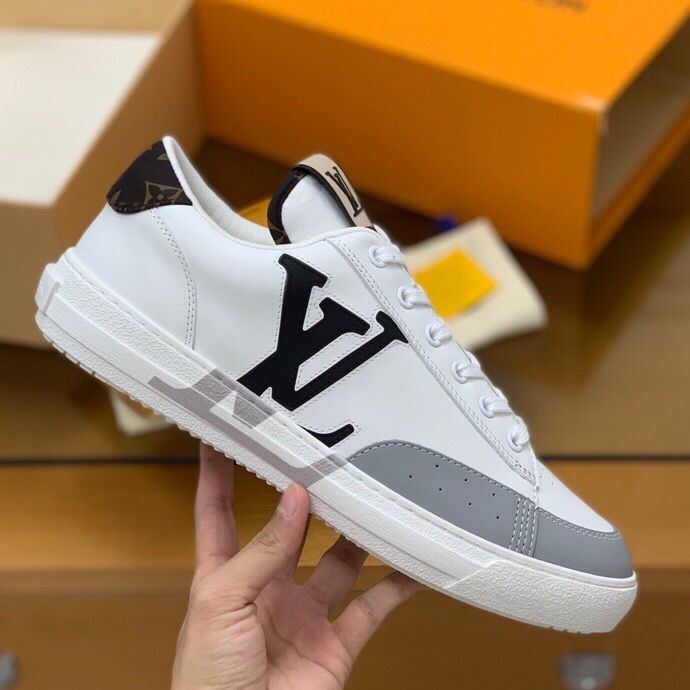 Louis Vuitton White leather and iconic Monogram canvas Low Top sneakers