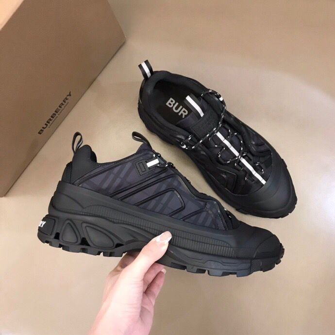 Burberry Union sneakers