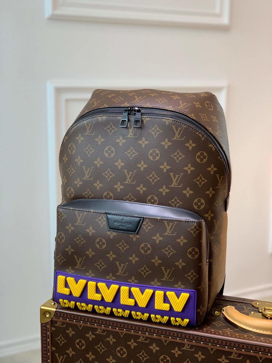 Louis Vuitton Autumn Collection Discovery Backpack M57965