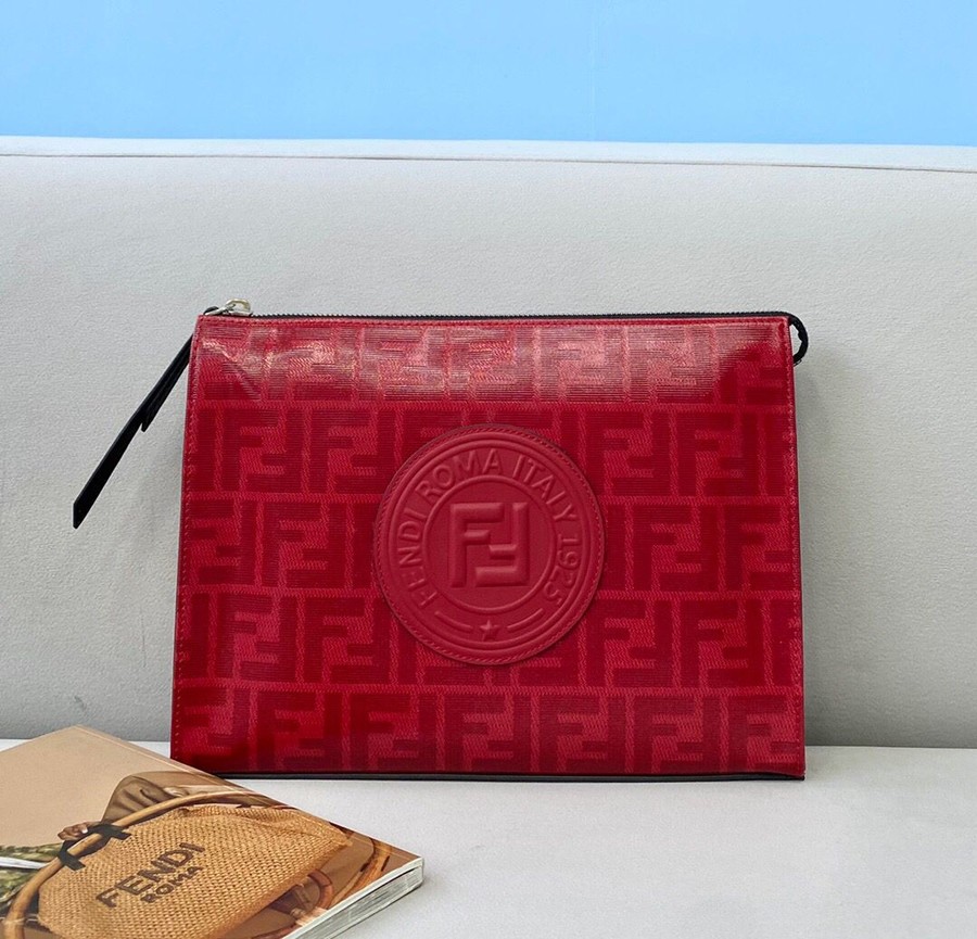 Fendi Rectangular waterproof material Clutch 678C