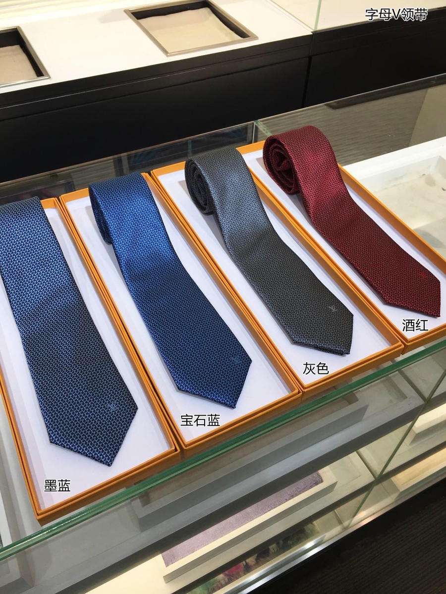 Louis Vuitton 100% top jacquard silk letter V tie