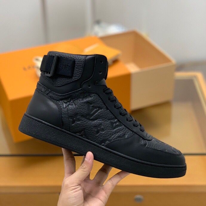 Louis Vuitton Grained Calfskin White Letter Logo Men s High Top Sneakers