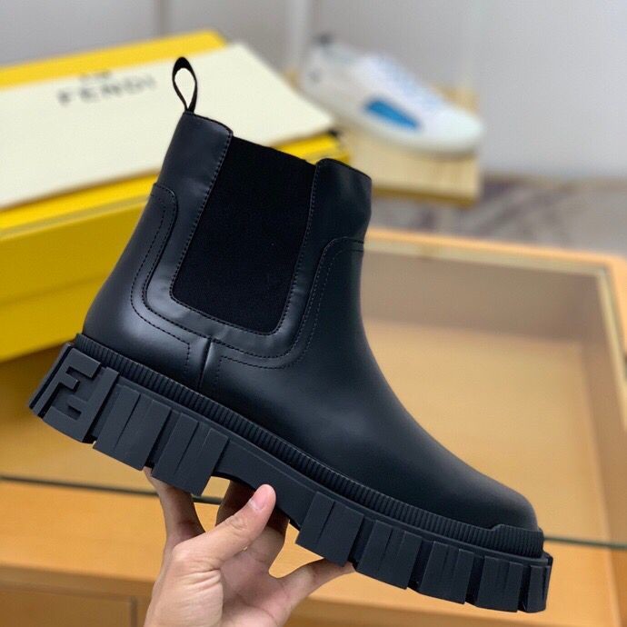 Fendi Black leather men s ankle boots