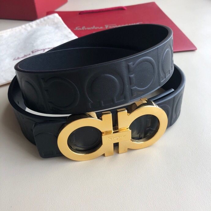 Ferragamo Men s classic leather embossed exquisite hanging buckle belt