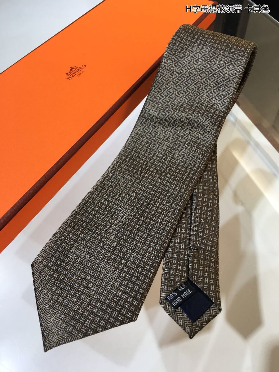 Hermes Twill silk letter jacquard tie