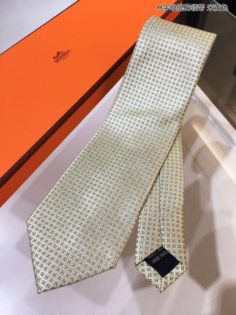 Hermes Twill silk letter jacquard tie