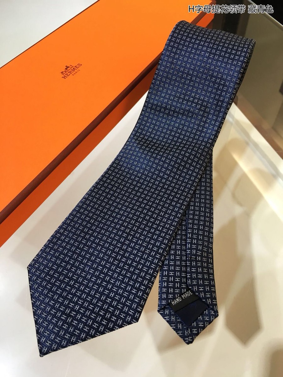 Hermes Twill silk letter jacquard tie