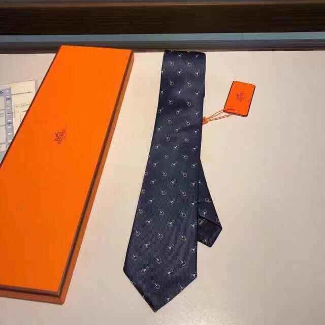 Hermes Men s Twill Silk Tie