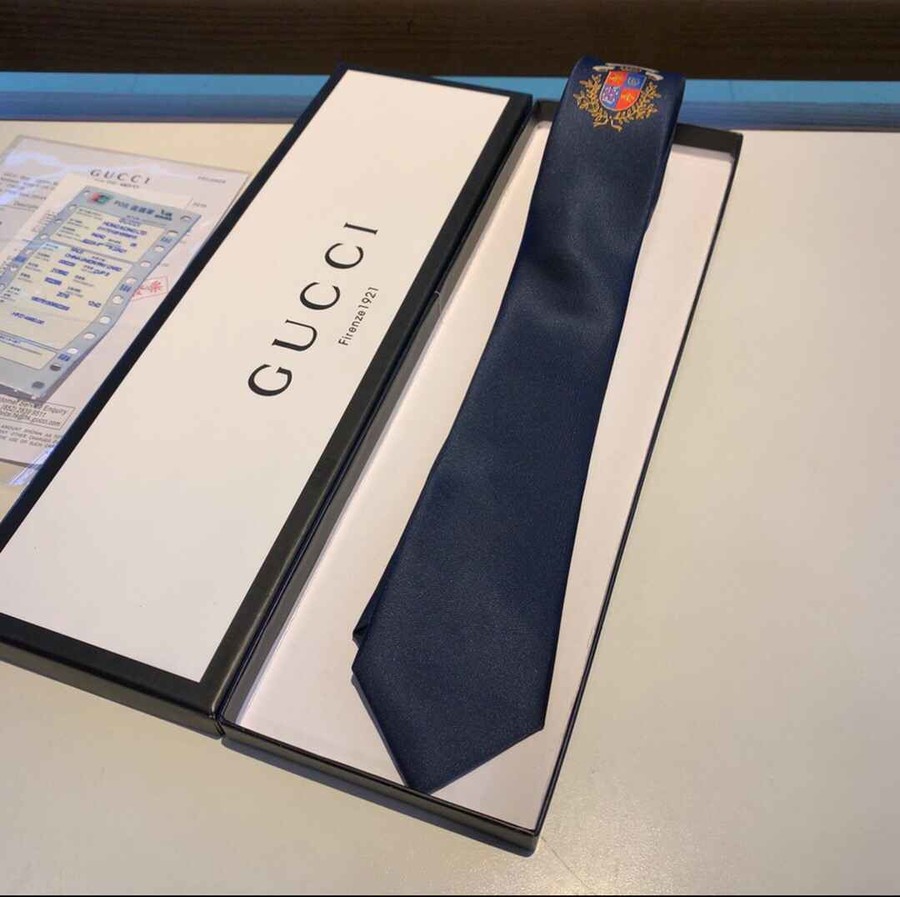 Gucci Jacquard silk men s tie