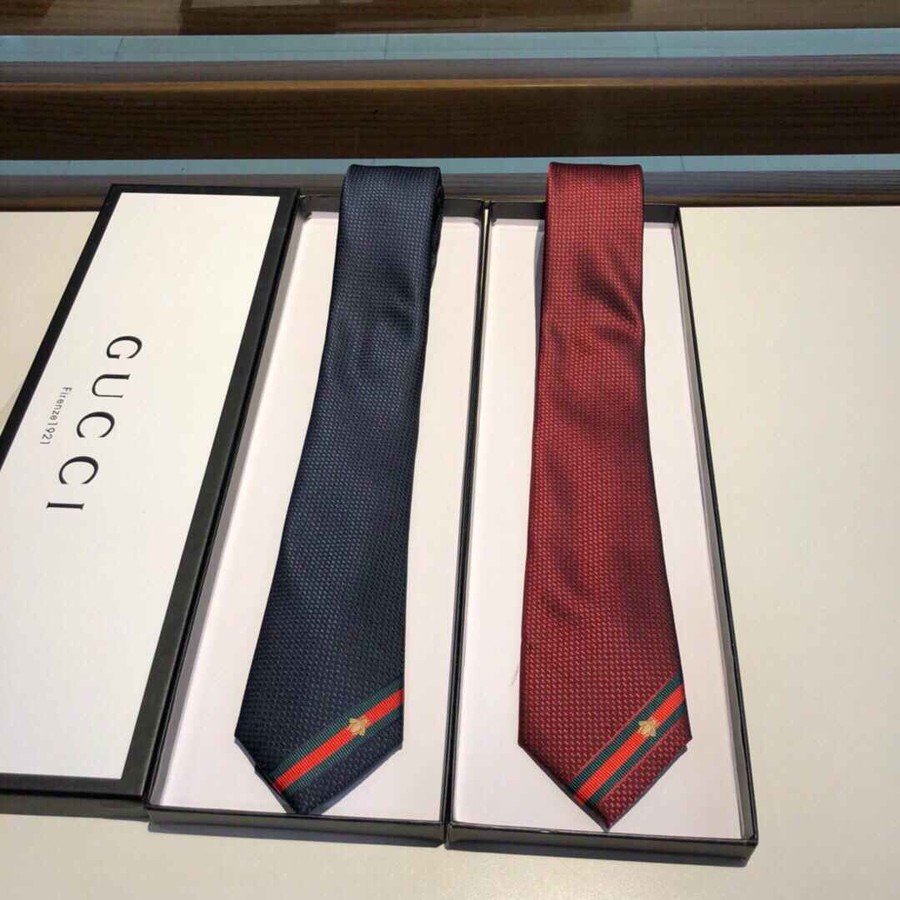 Gucci Bee pattern handmade craft tie