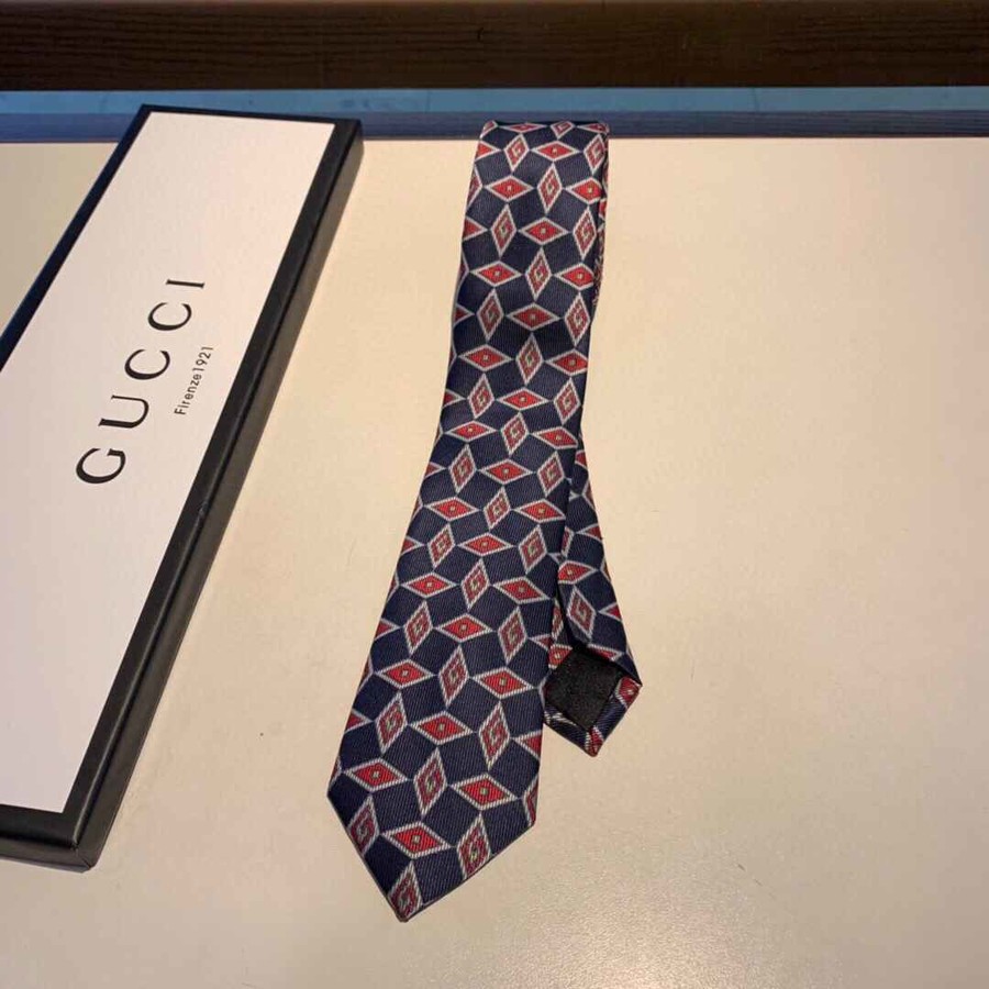Gucci Men s silk tie with branded monograms