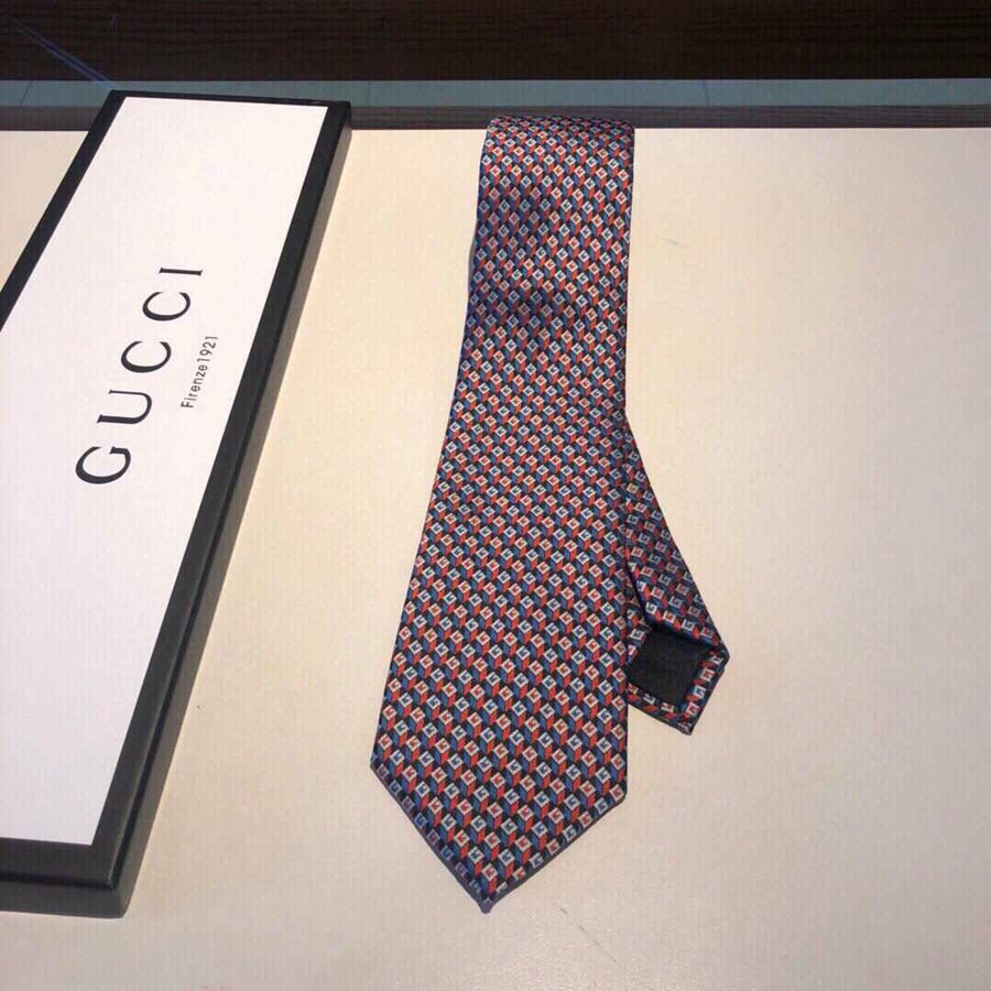 Gucci Colorful printed geometric pattern silk tie