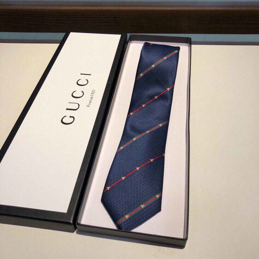 Gucci Men s bee twill tie