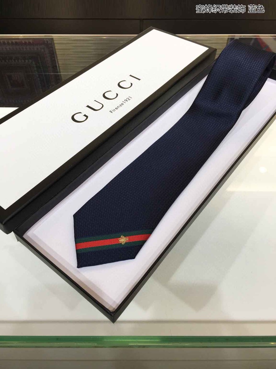 Gucci Jacquard silk bee webbing decorated tie