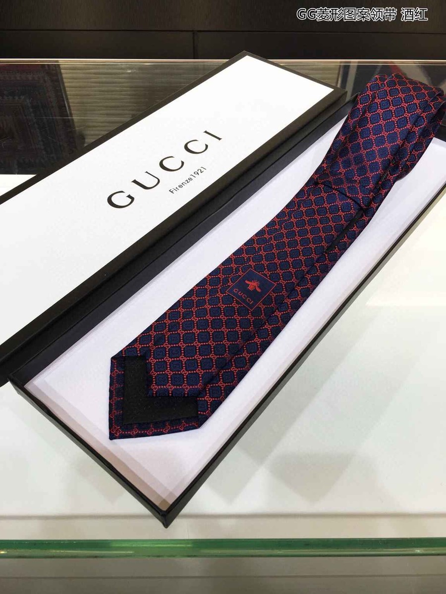 Gucci Jacquard silk GG diamond pattern tie