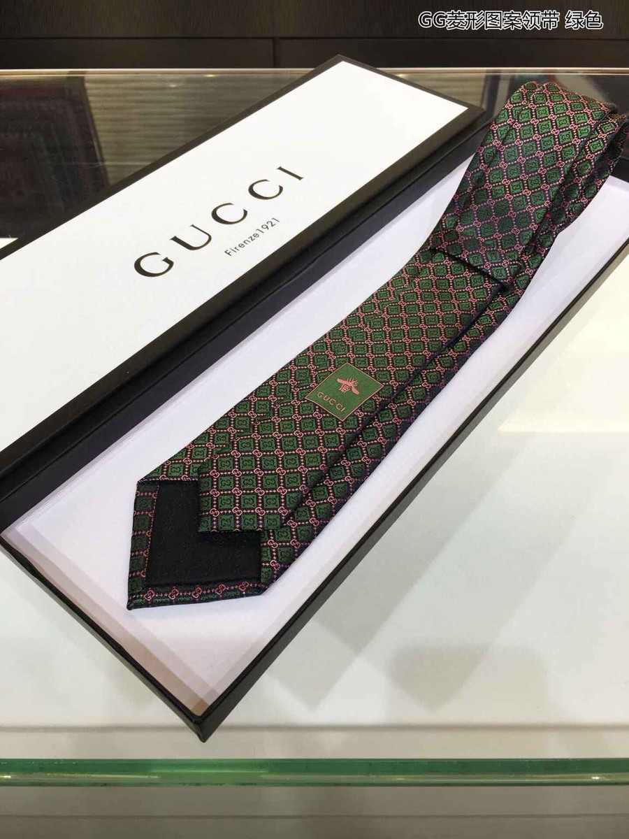 Gucci Jacquard silk GG diamond pattern tie