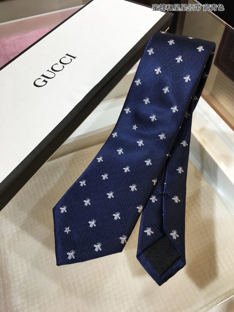 Gucci Jacquard silk bee and star tie