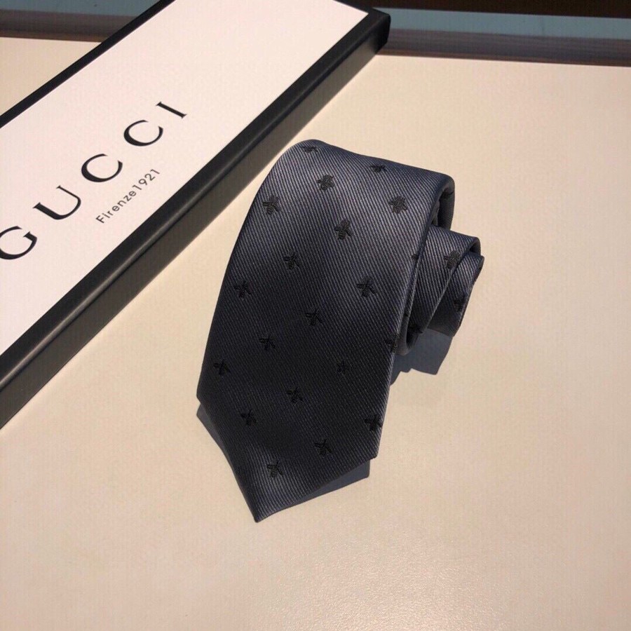 Gucci Jacquard silk men s tie