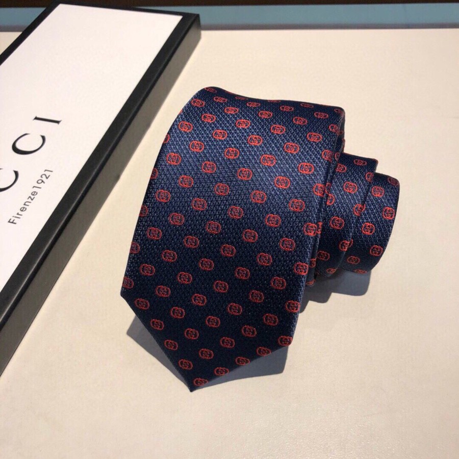 Gucci Classic small G Logo jacquard silk tie