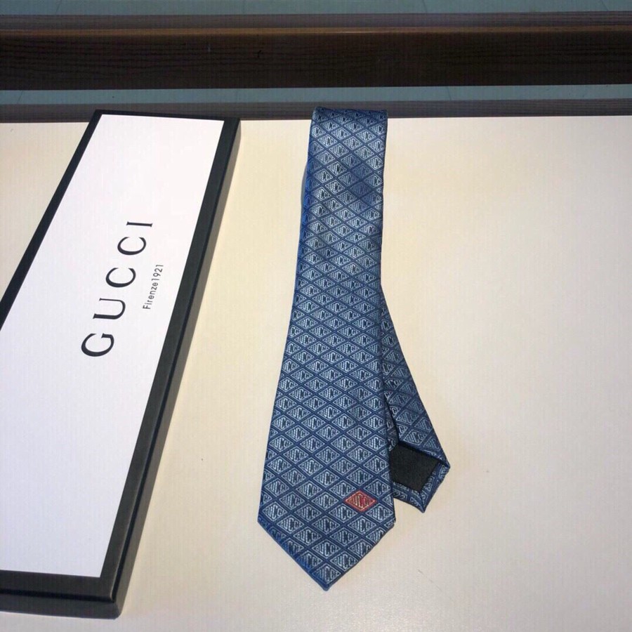 Gucci Jacquard silk men s tie