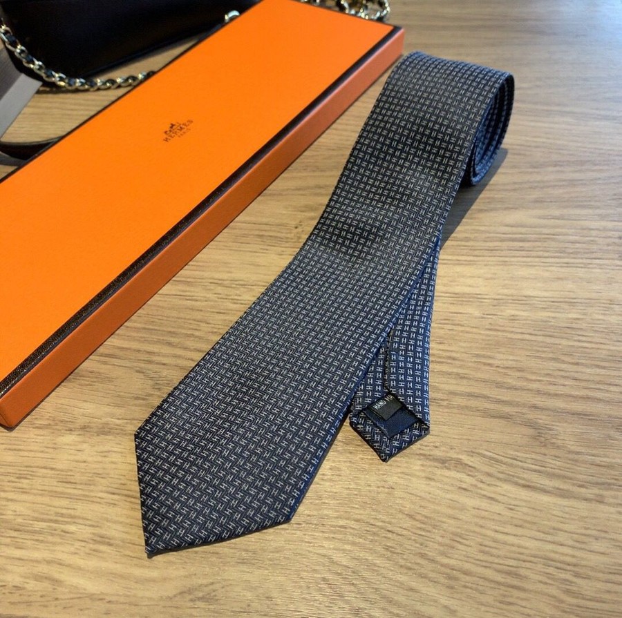Hermes Twill silk men s tie
